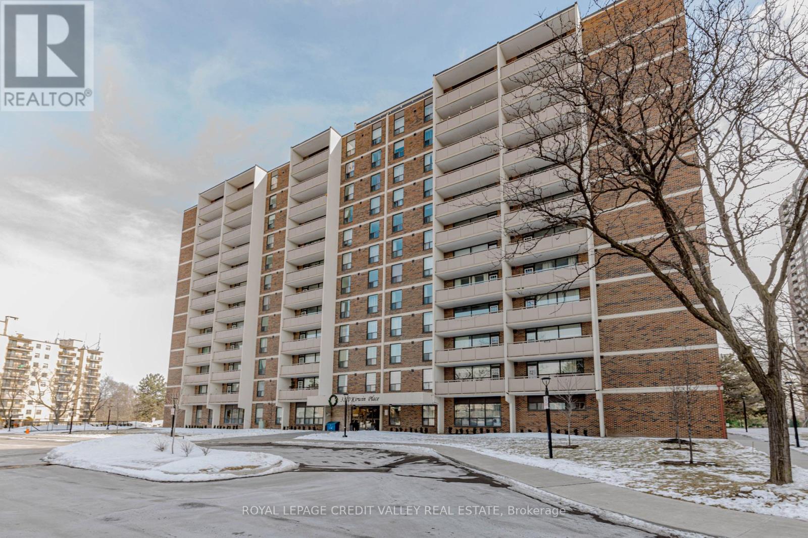 Apartment at 501 - 3120 KIRWIN AVENUE, Mississauga (Cooksville)