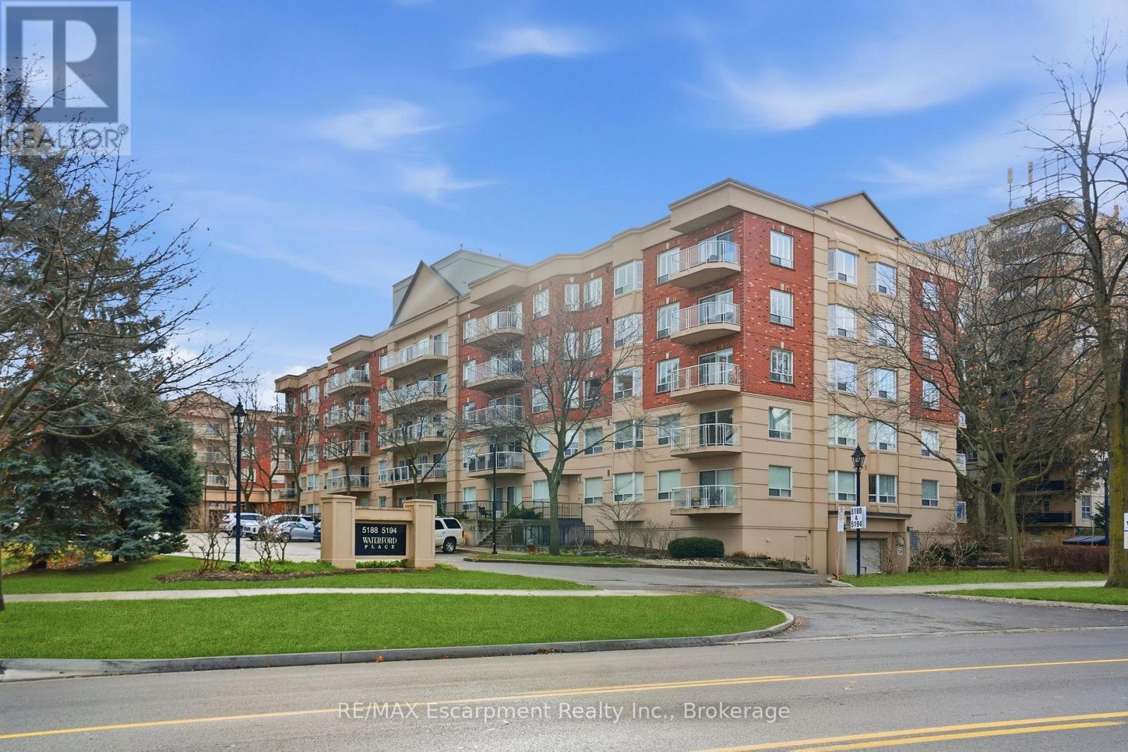 Apartment at 310 - 5188 LAKESHORE ROAD, Burlington (Appleby)