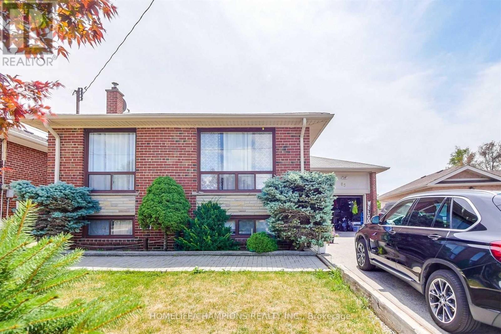 Detached at 65 WHITBURN CRESCENT, Toronto (Downsview-Roding-CFB)