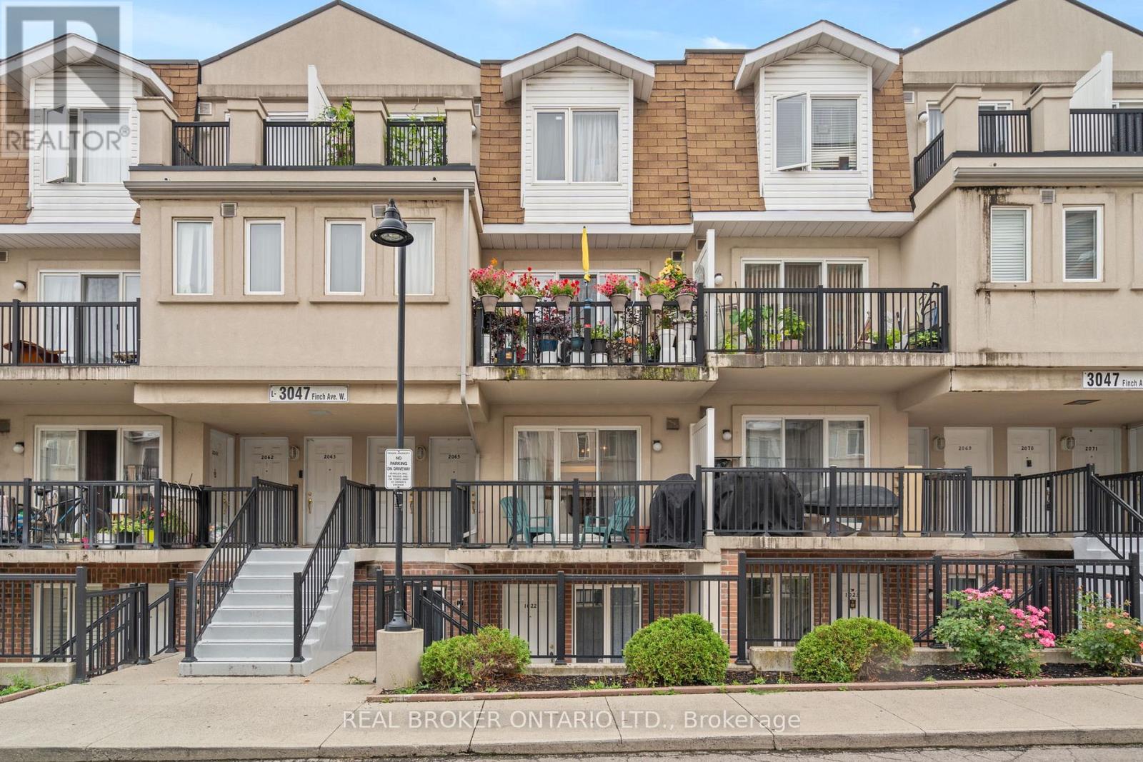 Townhouse at 2066 - 3047 FINCH AVENUE W, Toronto (Humbermede)