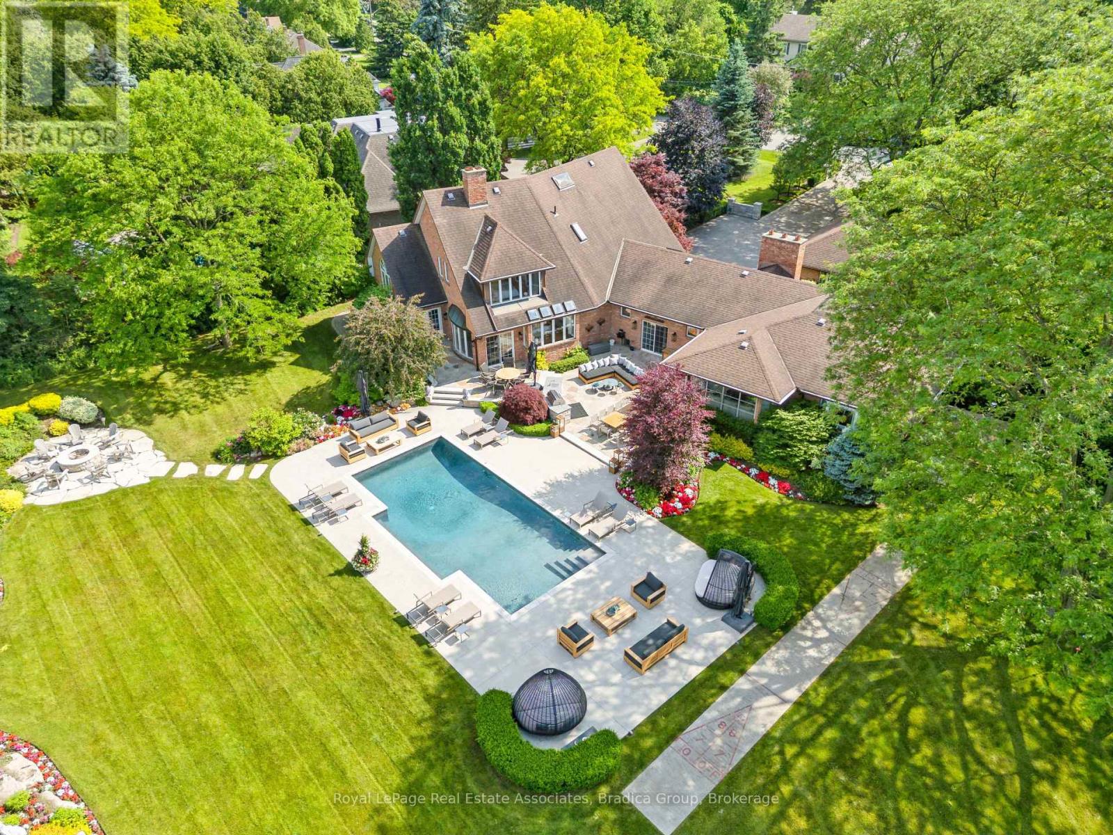 Detached at 19 LORRAINE GARDENS, Toronto (Islington-City Centre West)