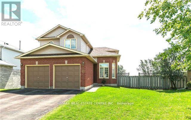 Detached at 22 LAWTON COURT, Orangeville