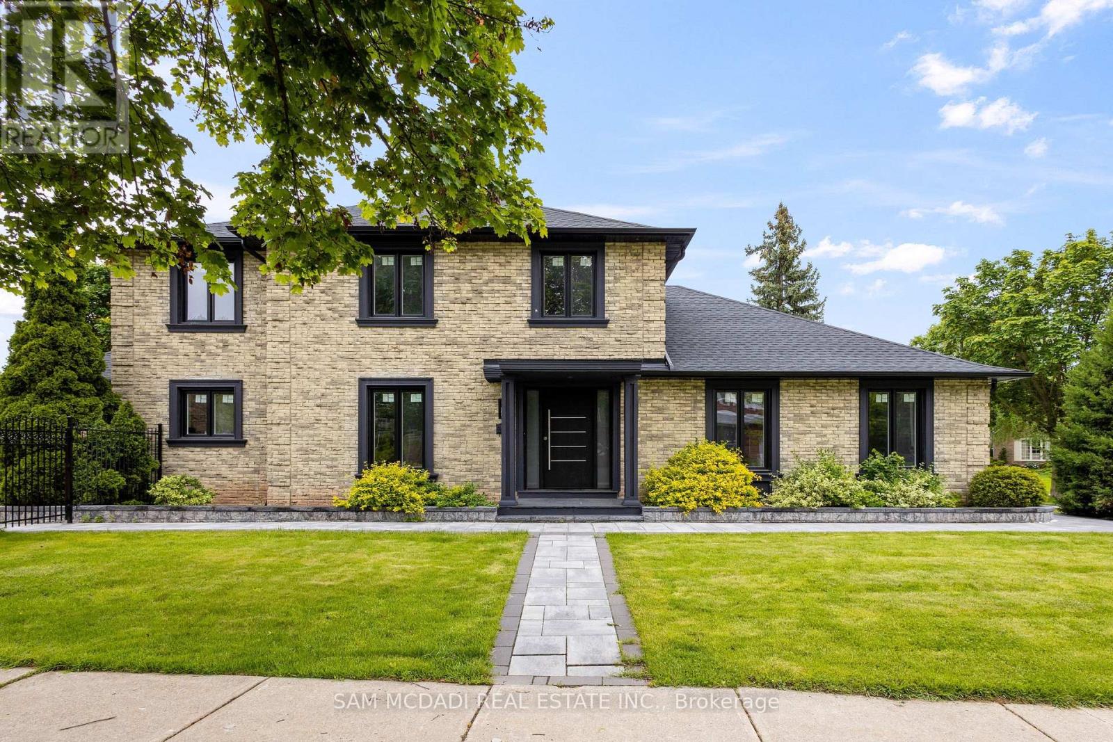 Detached at 2535 ROBIN DRIVE, Mississauga (Sheridan)