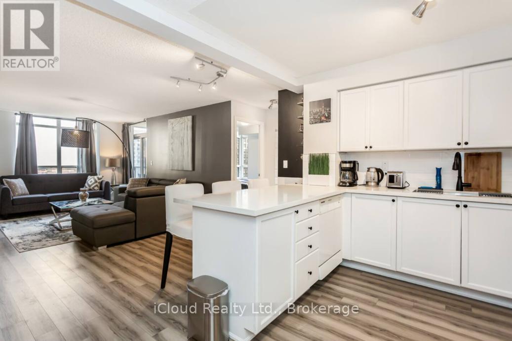 Apartment at 933 - 3888 DUKE OF YORK BOULEVARD, Mississauga
