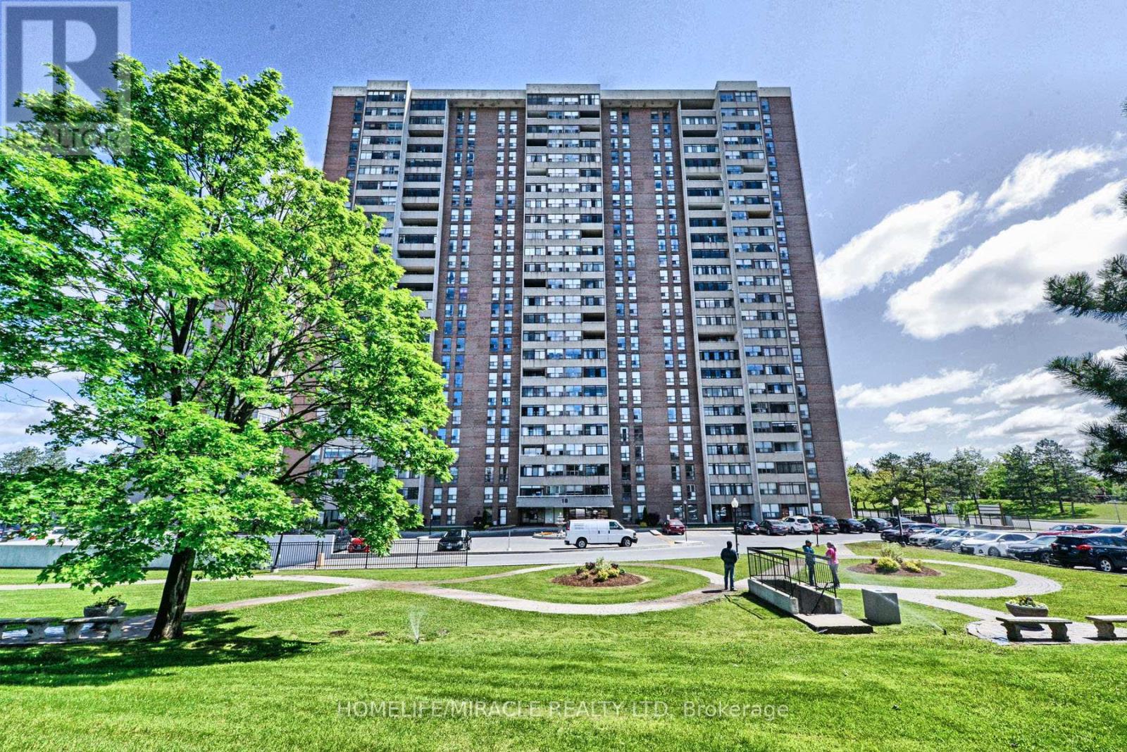 Apartment at 2005 - 18 KNIGHTSBRIDGE ROAD, Brampton (Queen Street Corridor)