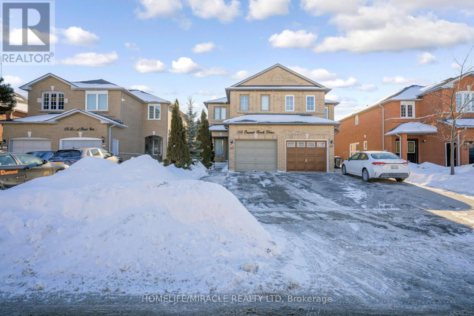 Semi-Detached/Link at 133 PRESSED BRICK DRIVE, Brampton (Brampton North)
