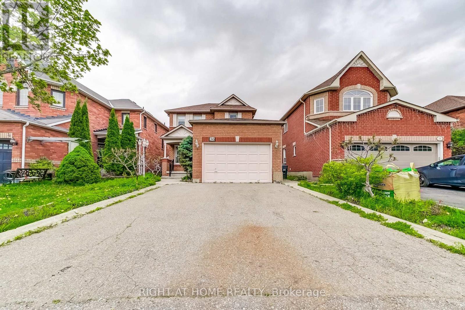 Detached at 36 MAPLESHADE DRIVE, Brampton (Snelgrove)
