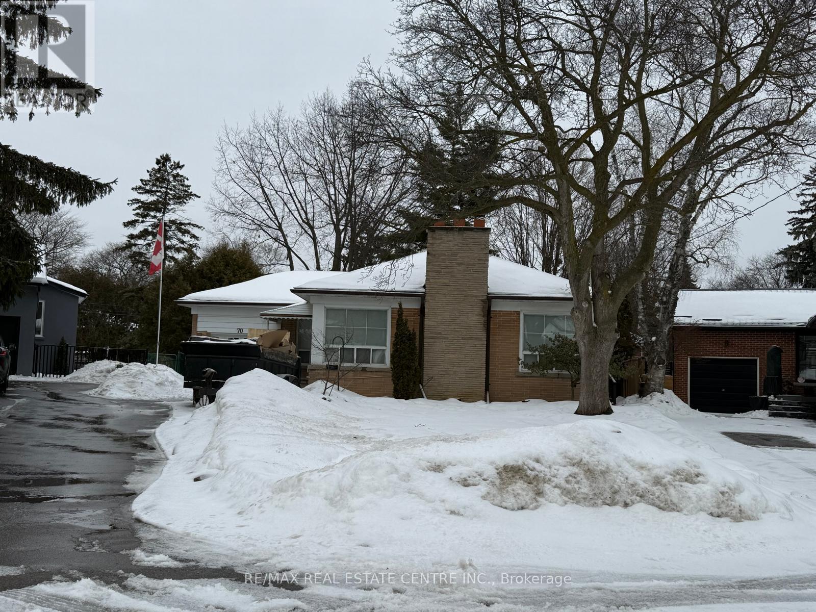 Detached at APT B (LOWER) - 70 BEAVERBROOK AVENUE, Toronto (Princess-Rosethorn)