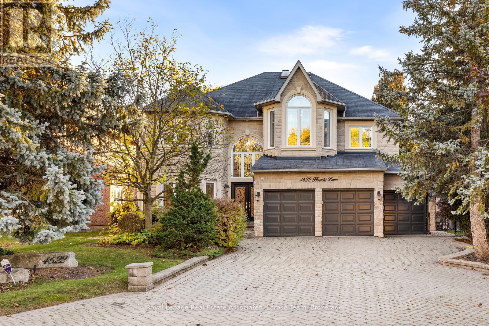 Detached at 4622 HEWICKS LANE, Mississauga (East Credit)