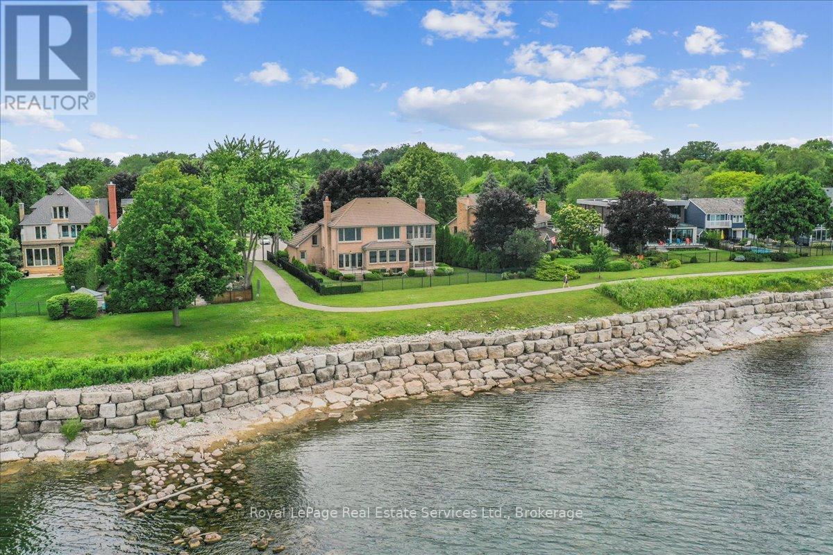 Detached at 3286 SHELBURNE PLACE, Oakville (BR Bronte)