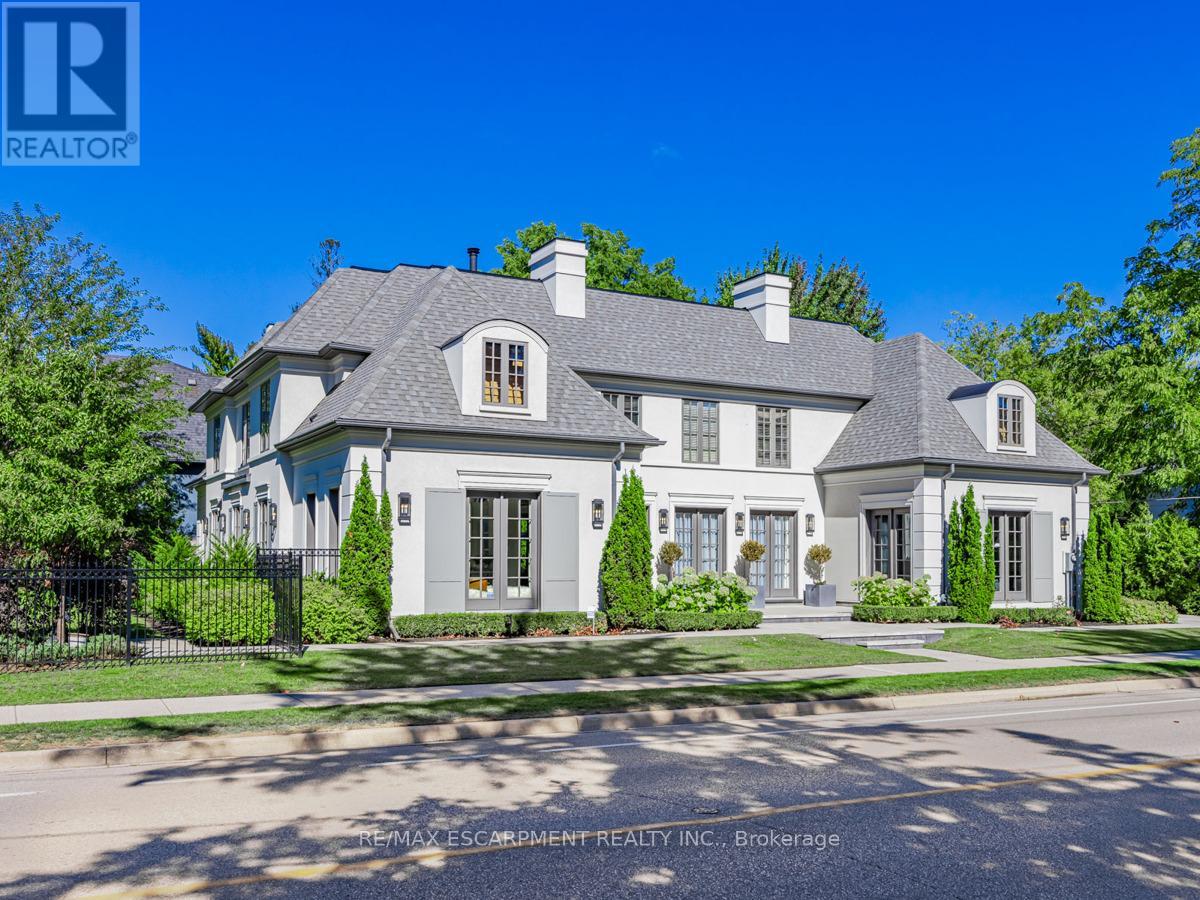 Detached at 393 MAPLE GROVE DRIVE, Oakville (MO Morrison)