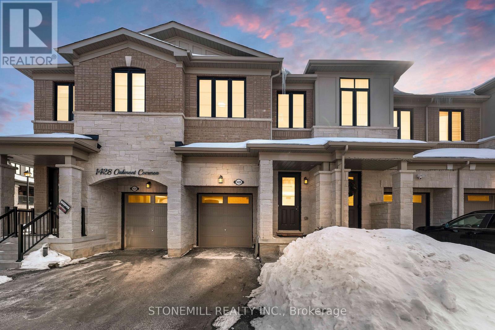 Townhouse at 1426 OAKMONT COMMON, Burlington (Tyandaga)