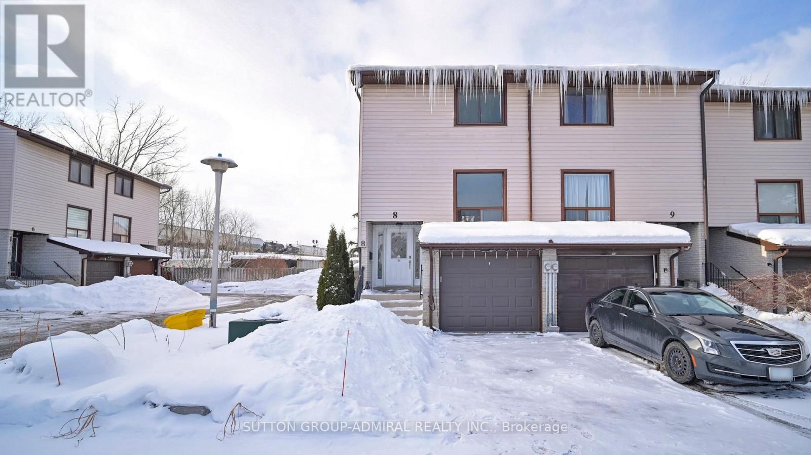 Townhouse at 8 - 64 BRONTE STREET S, Milton (OM Old Milton)