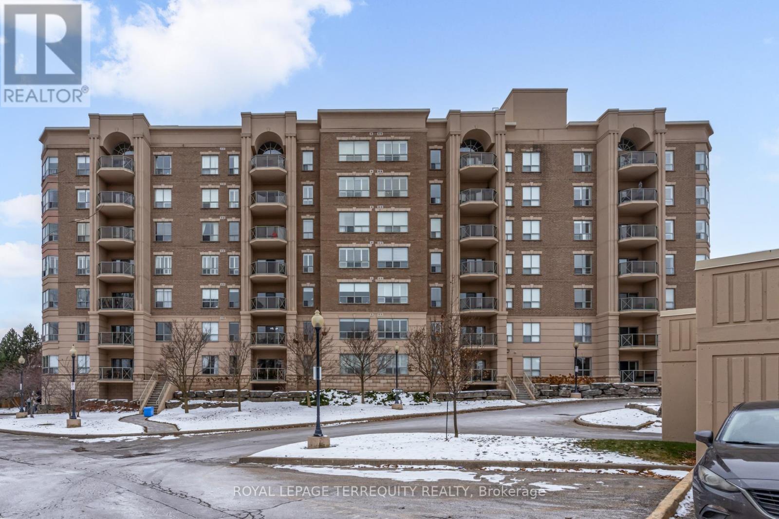 Apartment at 212 - 2085 AMHERST HEIGHTS DRIVE, Burlington (Brant Hills)