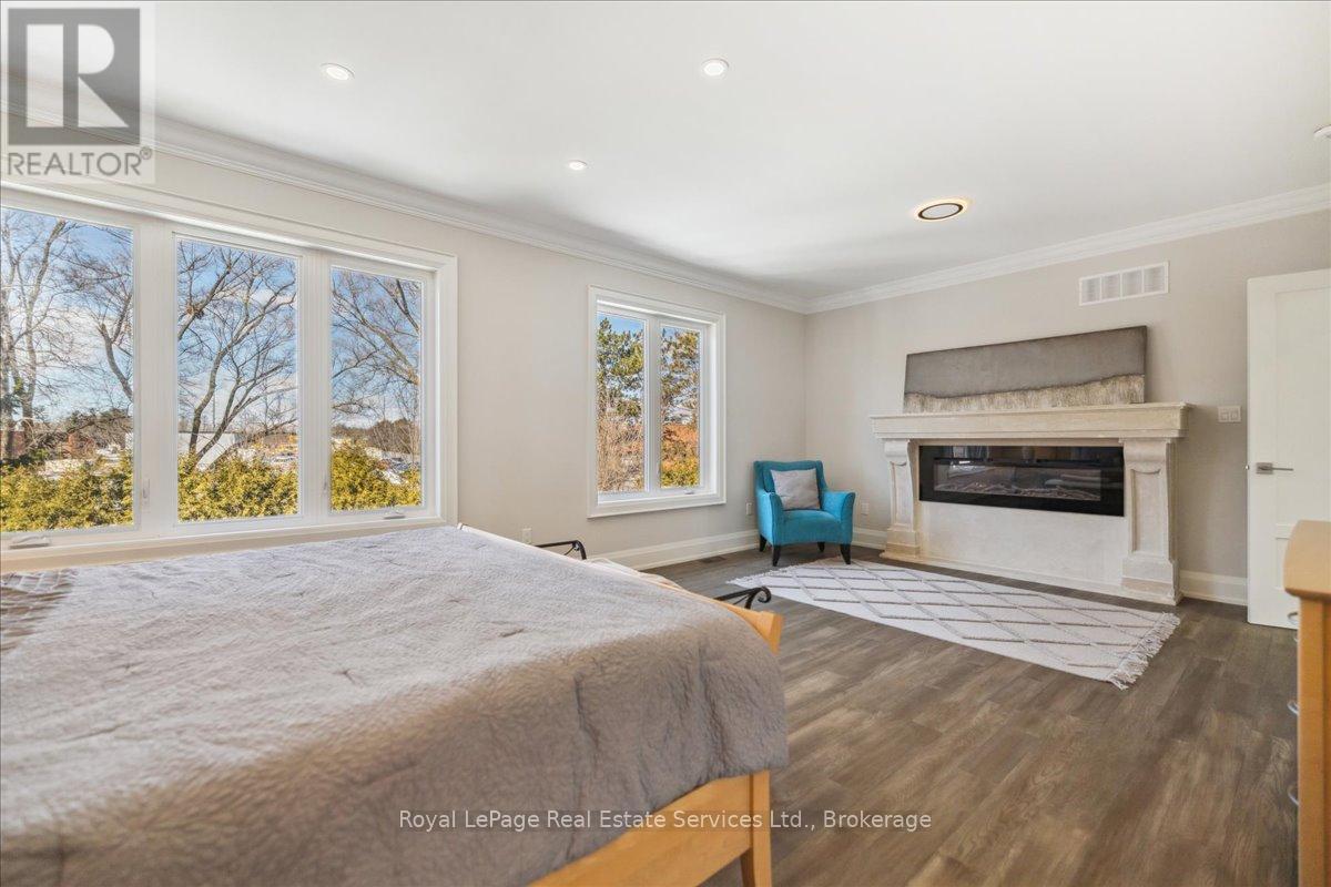 Detached at 1211 PINEGROVE ROAD, Oakville