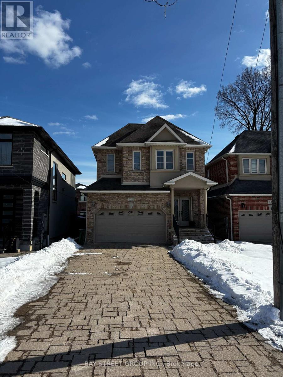 Detached at 722 GARDNER AVENUE, Mississauga (Lakeview)