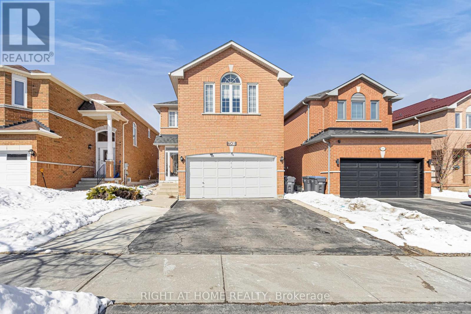 Detached at 601 CLAYMEADOW AVENUE, Mississauga (Cooksville)