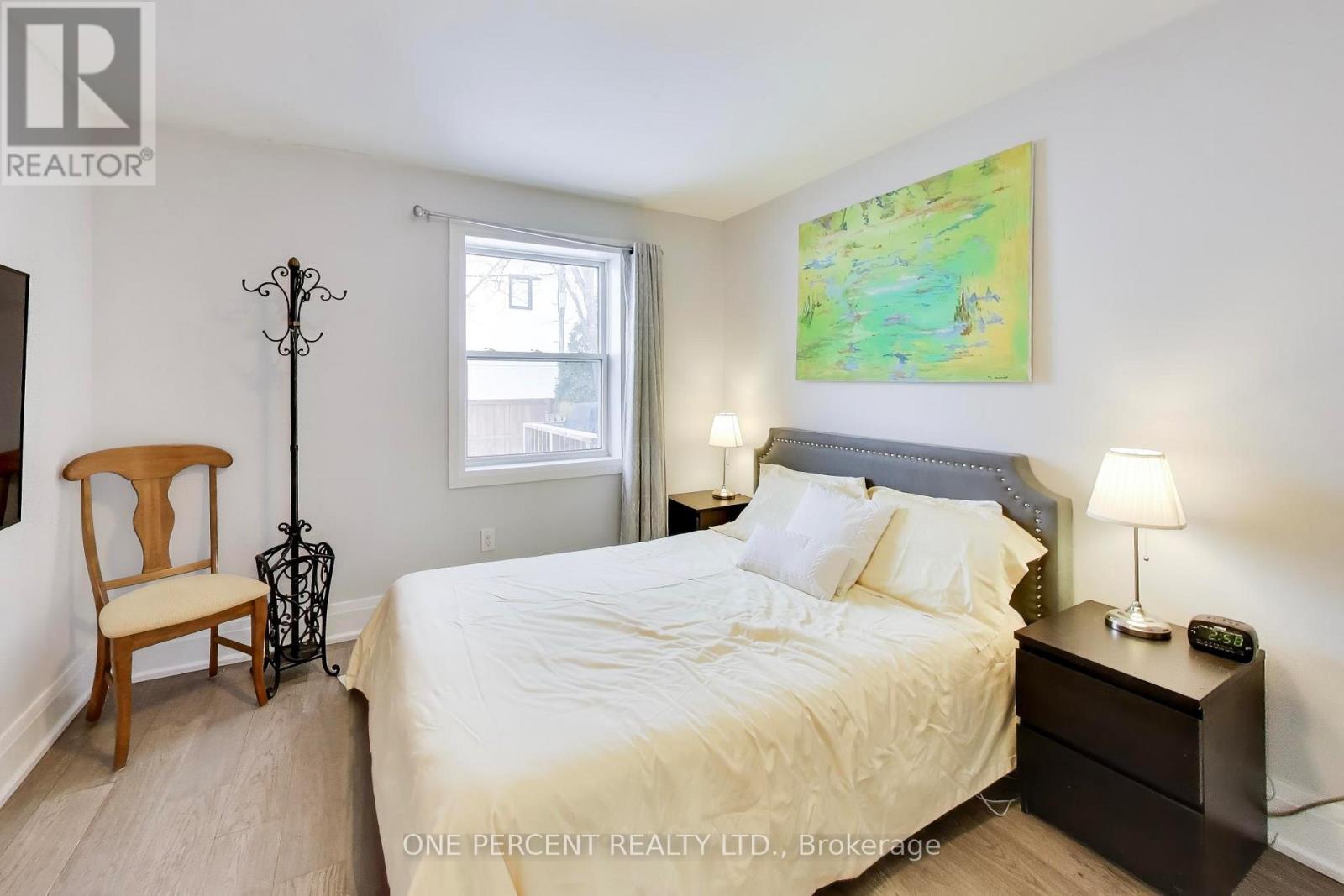 Semi-Detached/Link at 4 CAMEO CRESCENT, Toronto