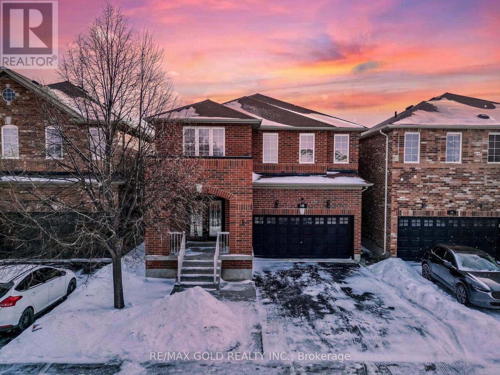 Detached at 18 TRAVIS CRESCENT, Brampton (Fletcher's Meadow)
