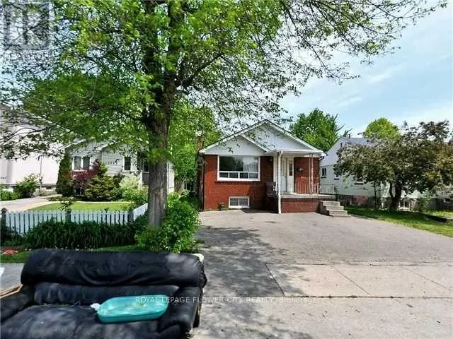 Detached at 1041 CAWTHRA ROAD, Mississauga