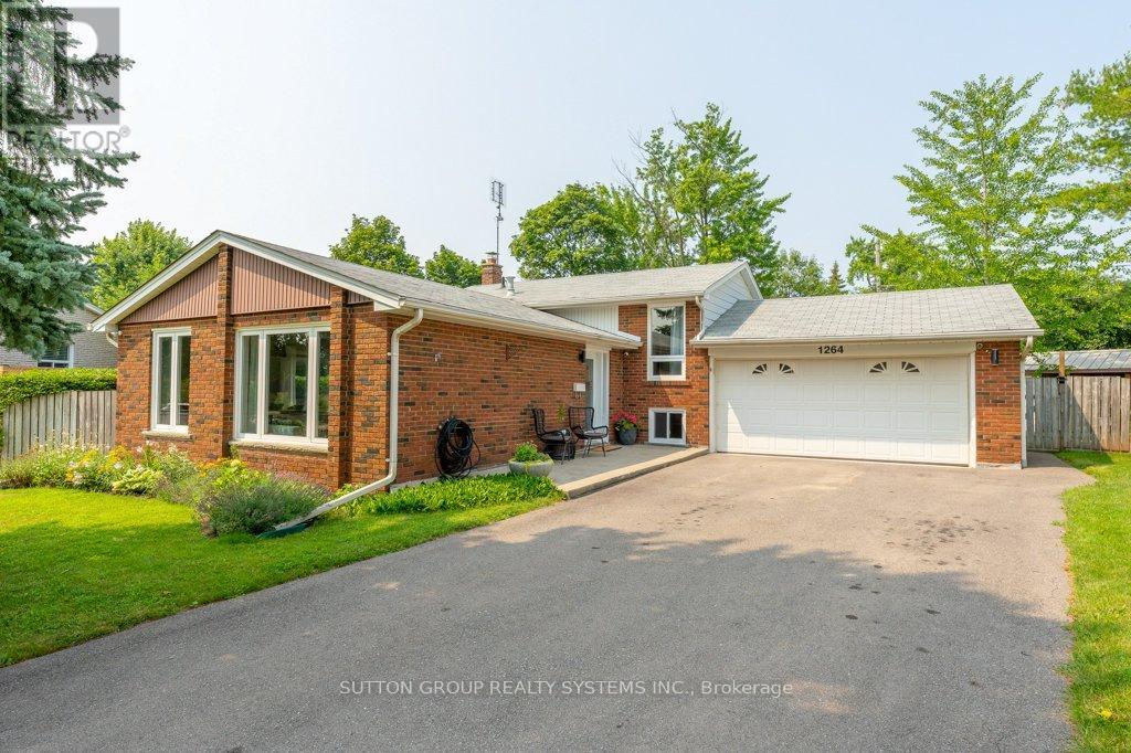 Detached at 1264 LANDFAIR CRESCENT, Oakville (FA Falgarwood)