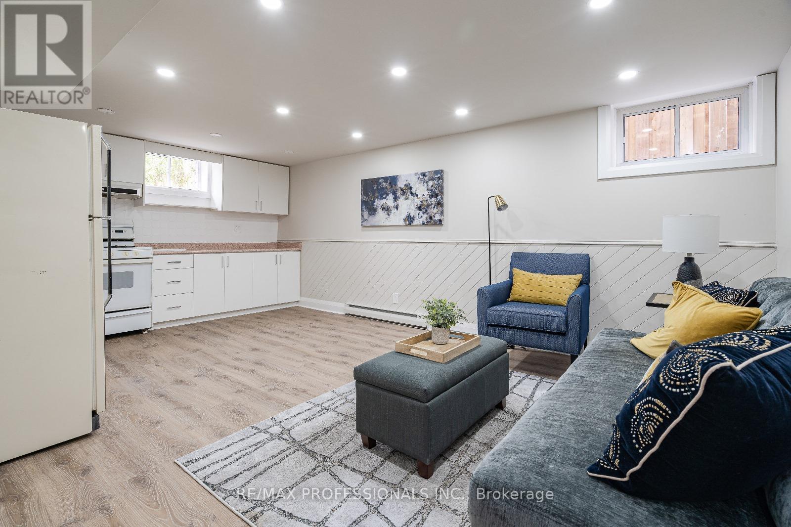 Detached at 364 RATHBURN ROAD, Toronto (Eringate-Centennial-West Deane)