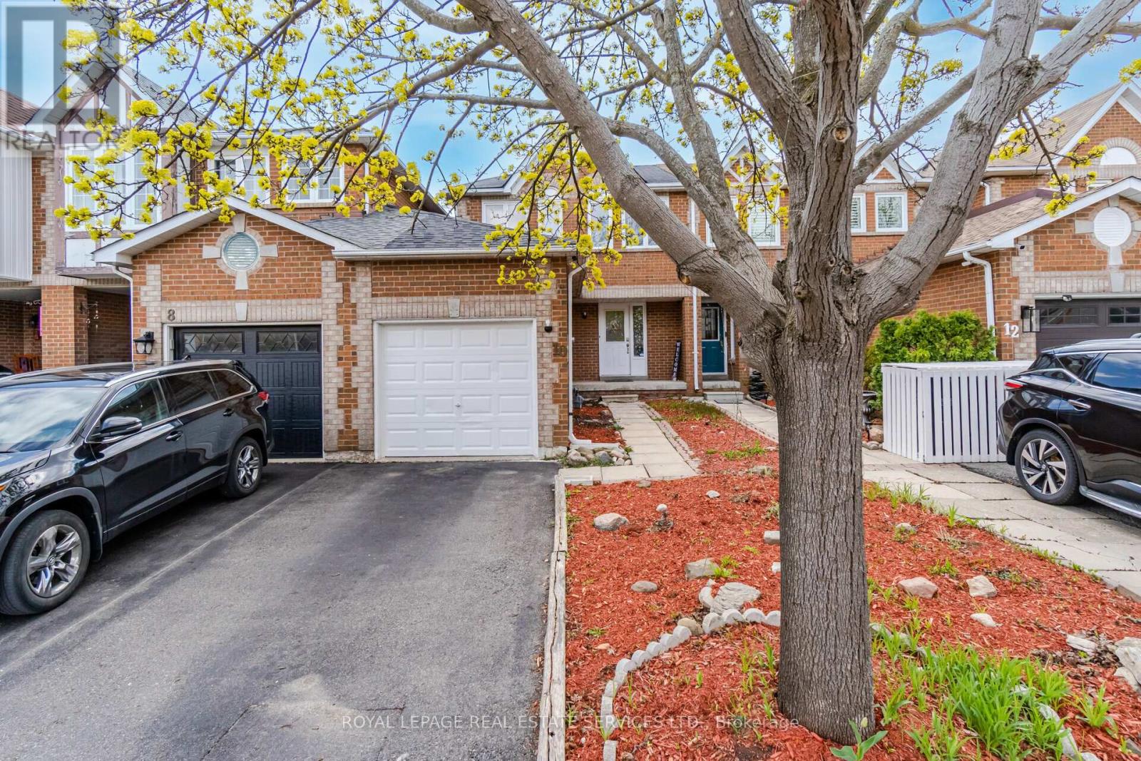 Townhouse at 10 MULLIS CRESCENT, Brampton (Fletcher's West)