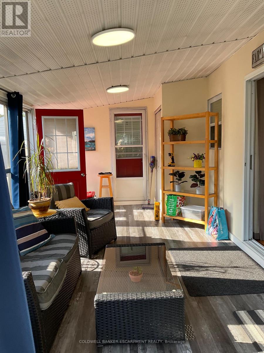 Detached at 5 S - 4449 MILBUROUGH LINE, Burlington
