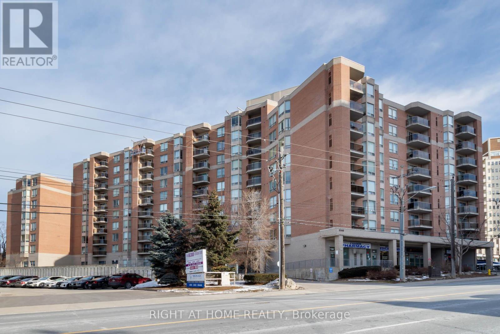 Apartment at 202 - 2088 LAWRENCE AVENUE W, Toronto (Weston)