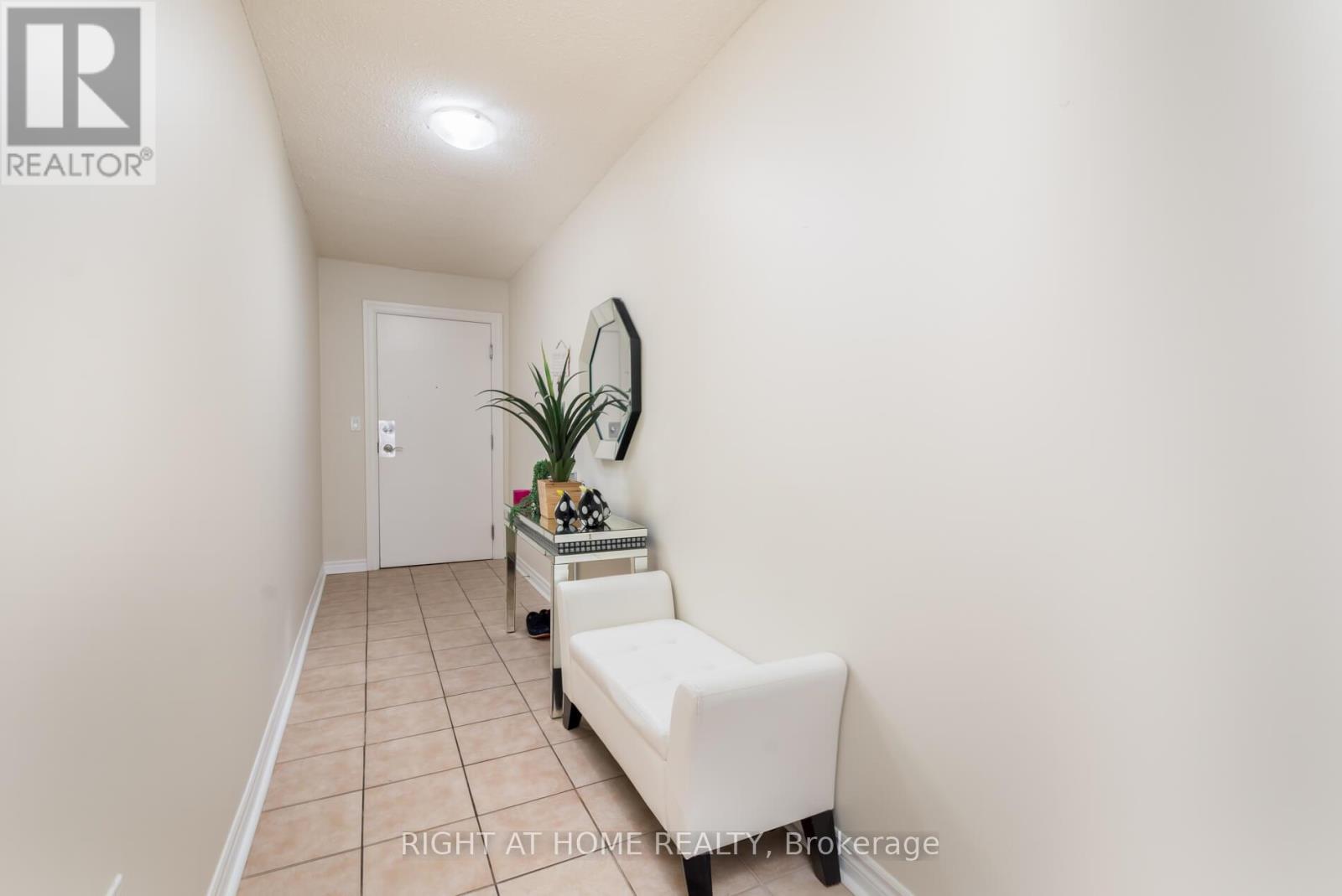Apartment at 202 - 2088 LAWRENCE AVENUE W, Toronto