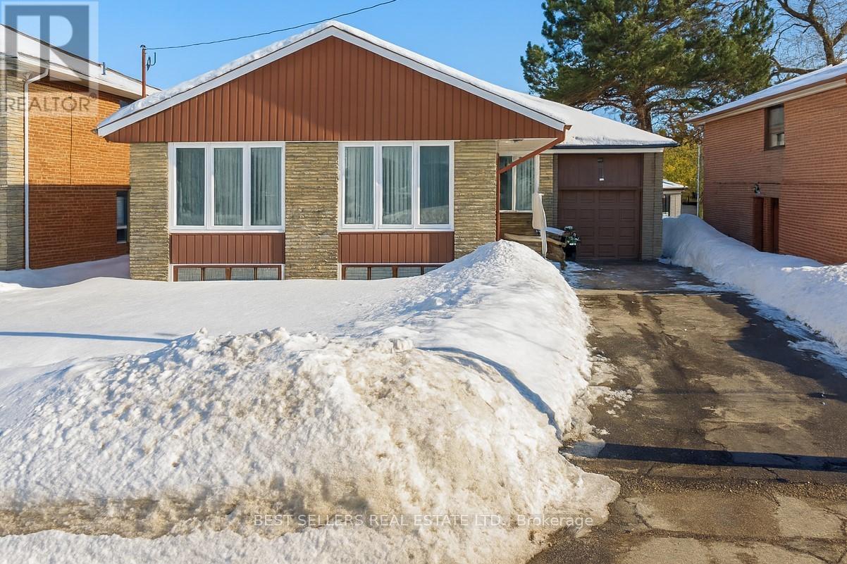 Detached at 47 WENDERLY DRIVE, Toronto (Yorkdale-Glen Park)