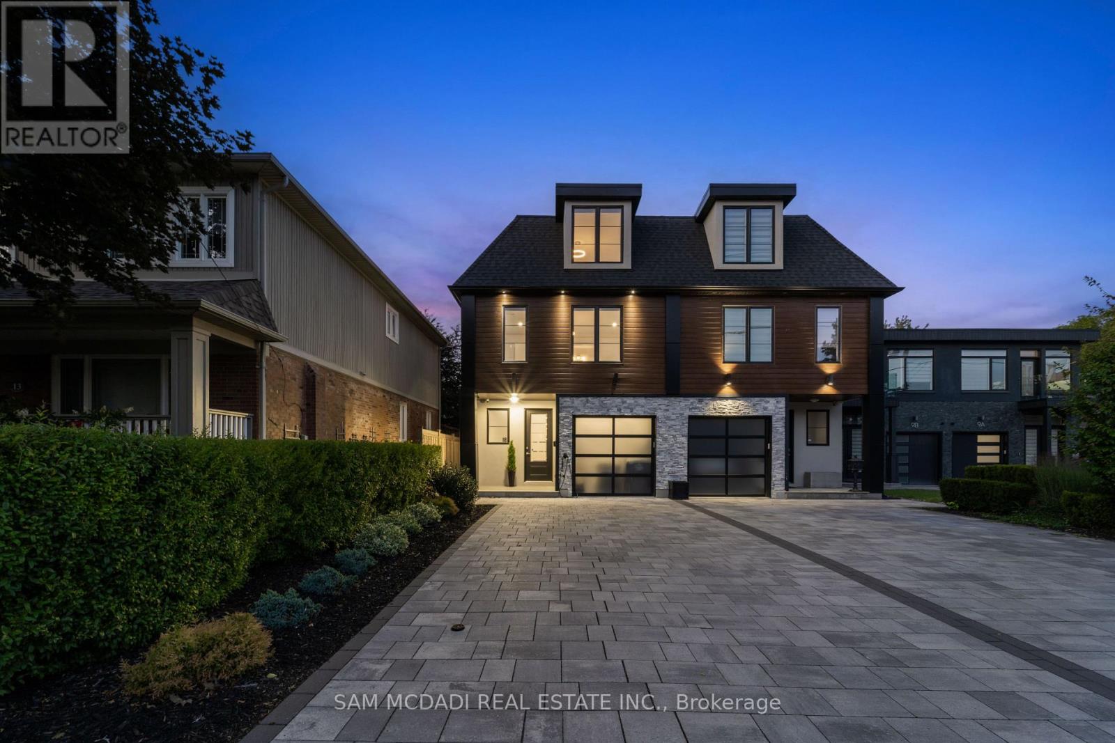Semi-Detached/Link at 11B MAPLE AVENUE N, Mississauga (Port Credit)
