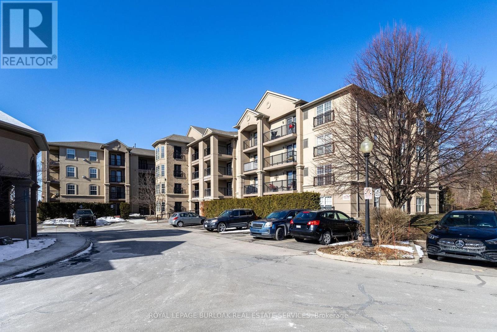 Apartment at 105 - 2085 APPLEBY LINE, Burlington (Uptown)