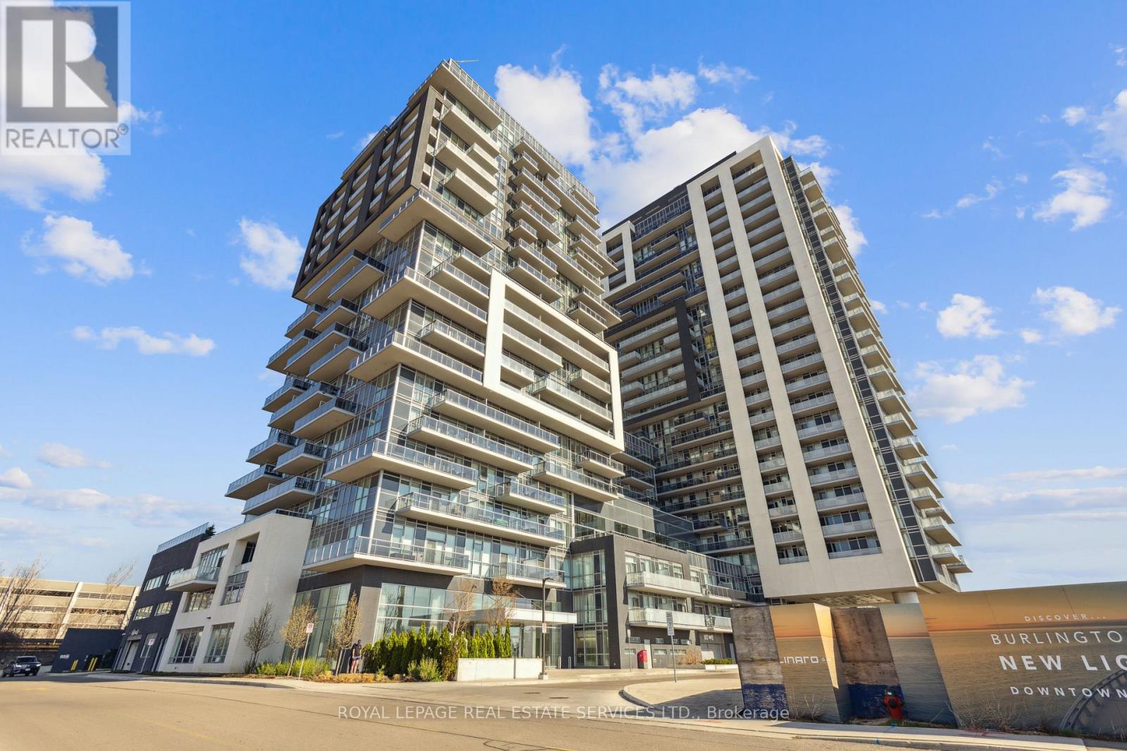 Apartment at 1209 - 2087 FAIRVIEW STREET, Burlington (Freeman)