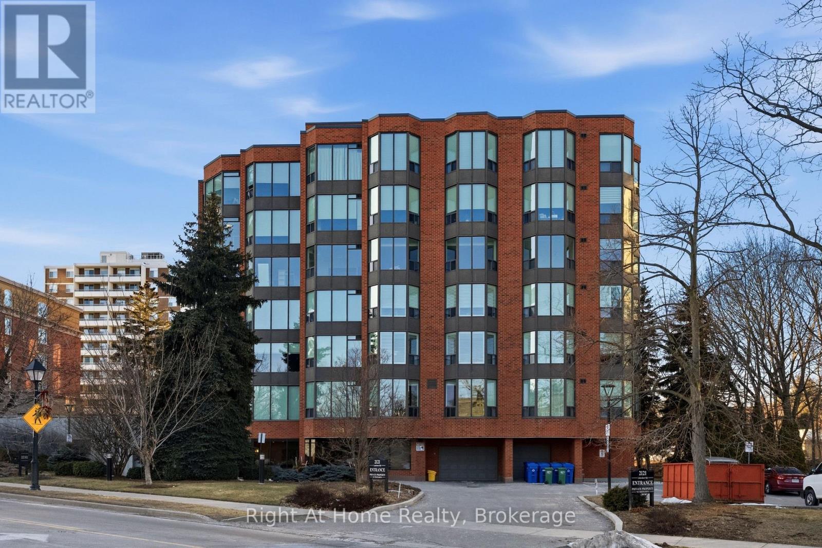 Apartment at 603 - 2121 LAKESHORE ROAD, Burlington (Brant)