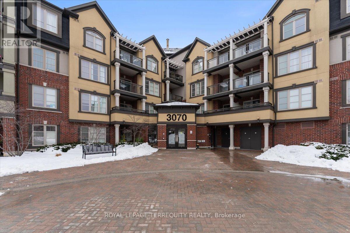 Apartment at 402 - 3070 ROTARY WAY, Burlington (Alton)