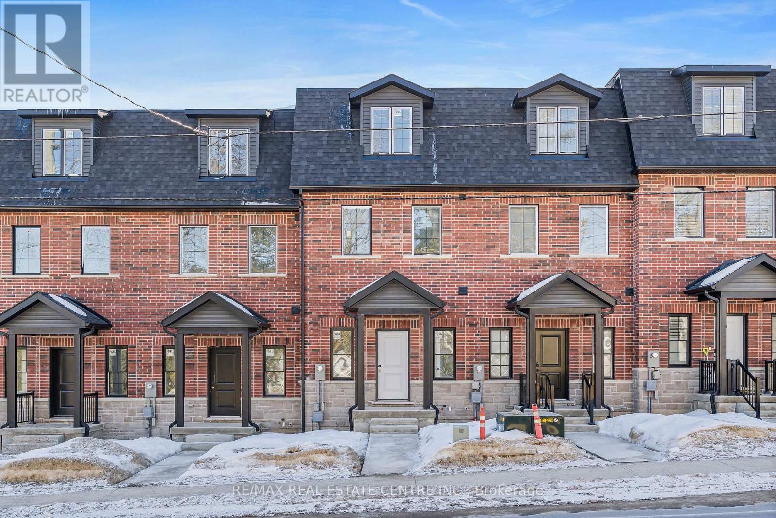 Townhouse at 19 JAMES STREET, Halton Hills (Georgetown)