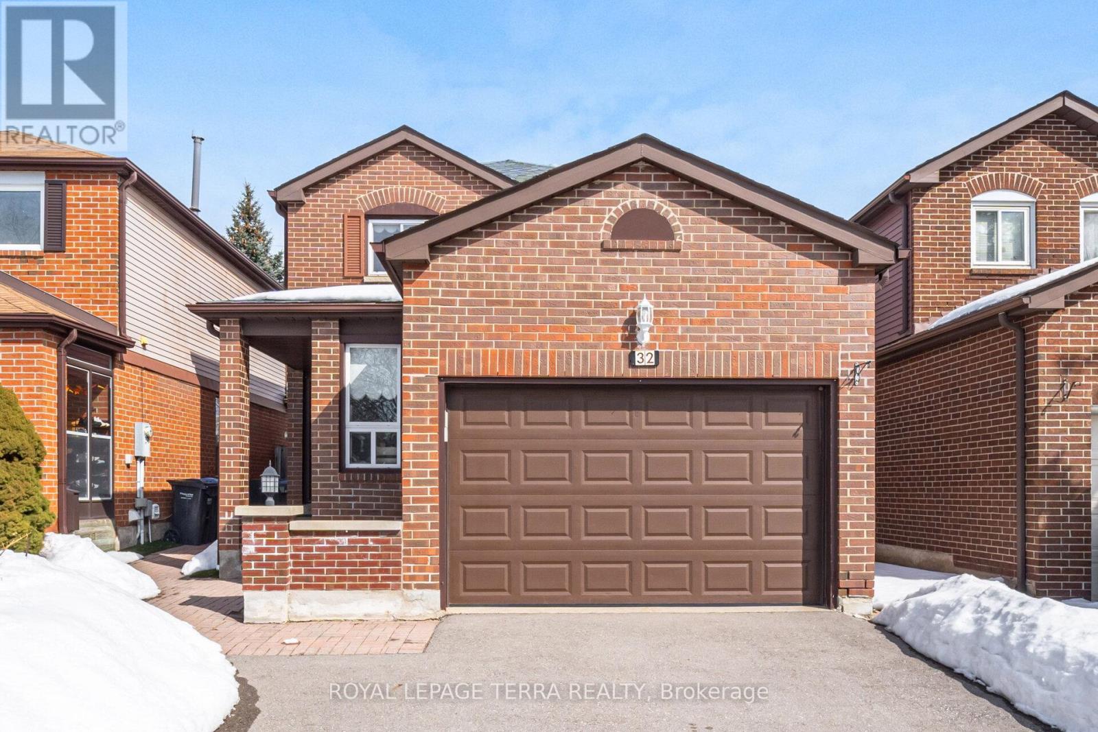 Detached at 32 BRIDEKIRK PLACE, Brampton (Fletcher's West)