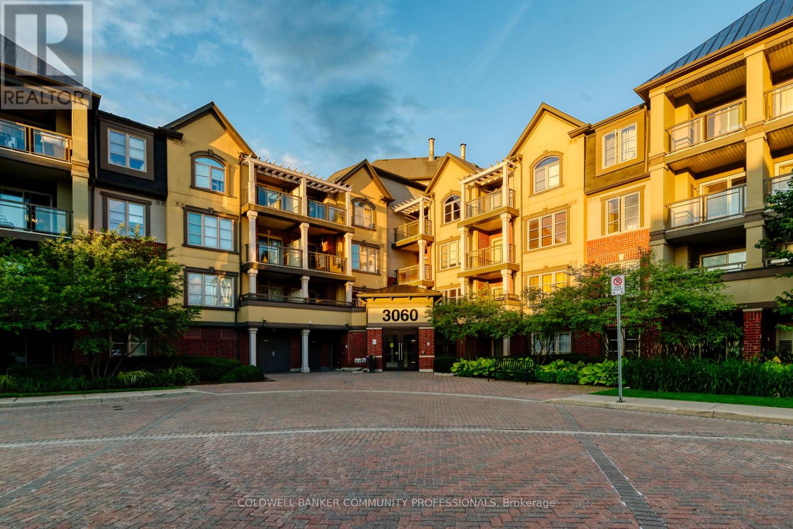 Apartment at 404 - 3060 ROTARY WAY, Burlington (Alton)