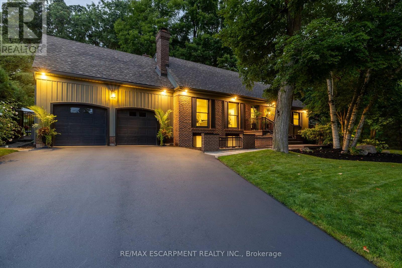 Detached at 2129 HIGHVIEW DRIVE, Burlington