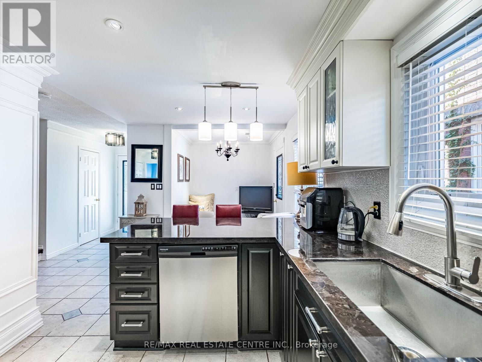 Semi-Detached/Link at 100 WHITE TAIL CRESCENT, Brampton