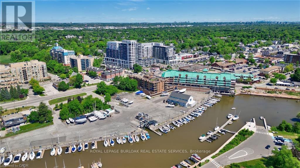 Apartment at 303 - 102 BRONTE ROAD, Oakville