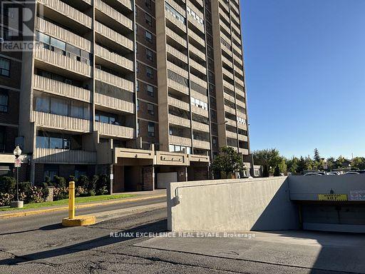 Apartment at 2105 - 3390 WESTON ROAD, Toronto (Humbermede)