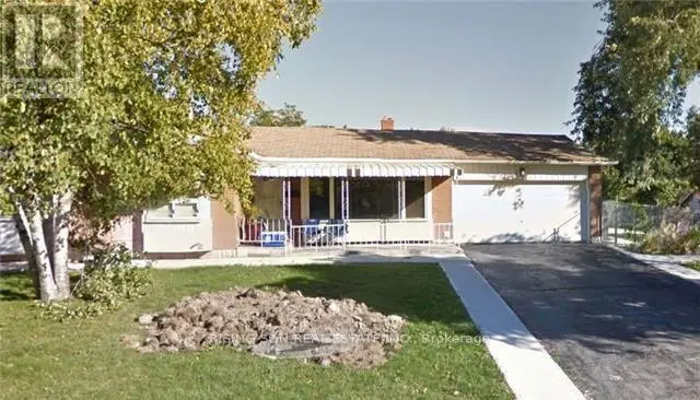Detached at 2 GLEBE CRESCENT, Brampton (Northgate)