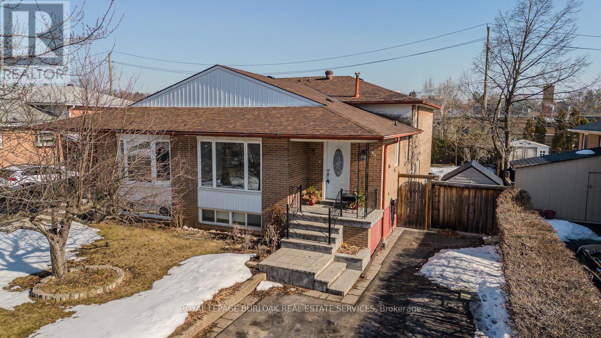 Semi-Detached/Link at 1294 NAPIER CRESCENT, Oakville (CP College Park)