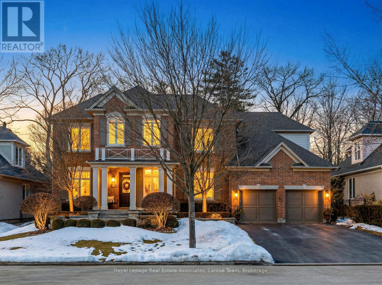 Detached at 562 GLADWYNE COURT, Mississauga (Lorne Park)