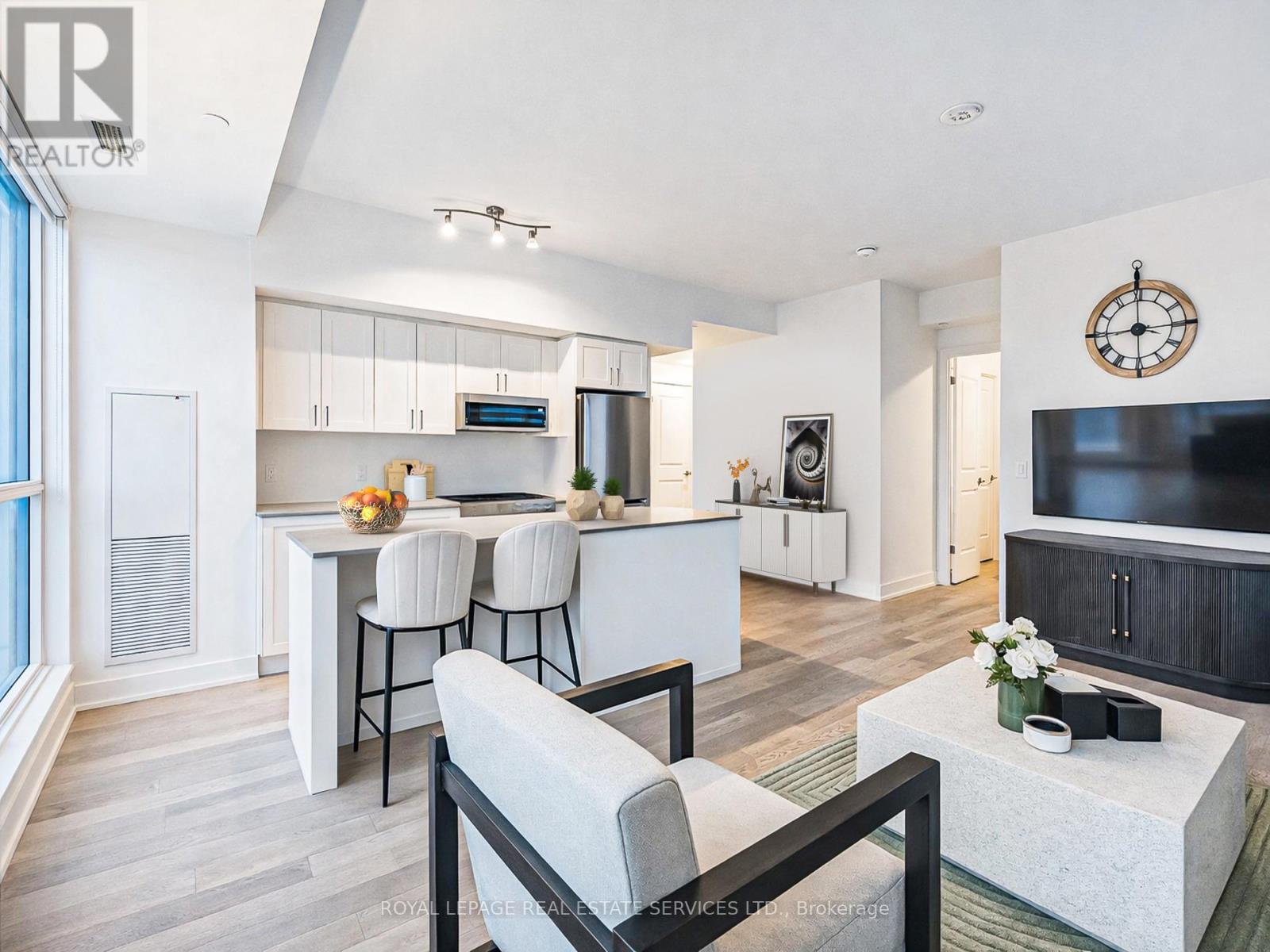 Apartment at 303 - 1063 DOUGLAS MCCURDY COMMON, Mississauga (Lakeview)