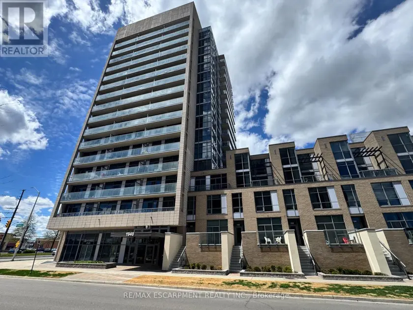 Apartment at 809 - 1940 IRONSTONE DRIVE, Burlington