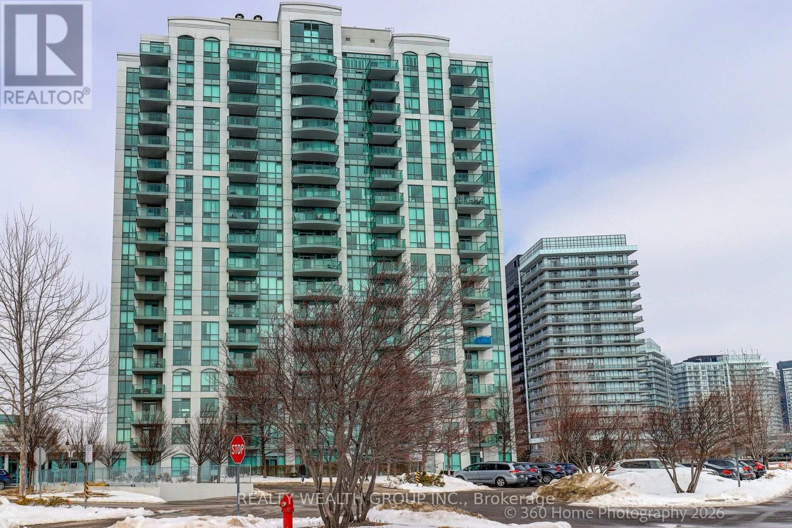 Apartment at 111 - 4900 GLEN ERIN DRIVE, Mississauga (Central Erin Mills)