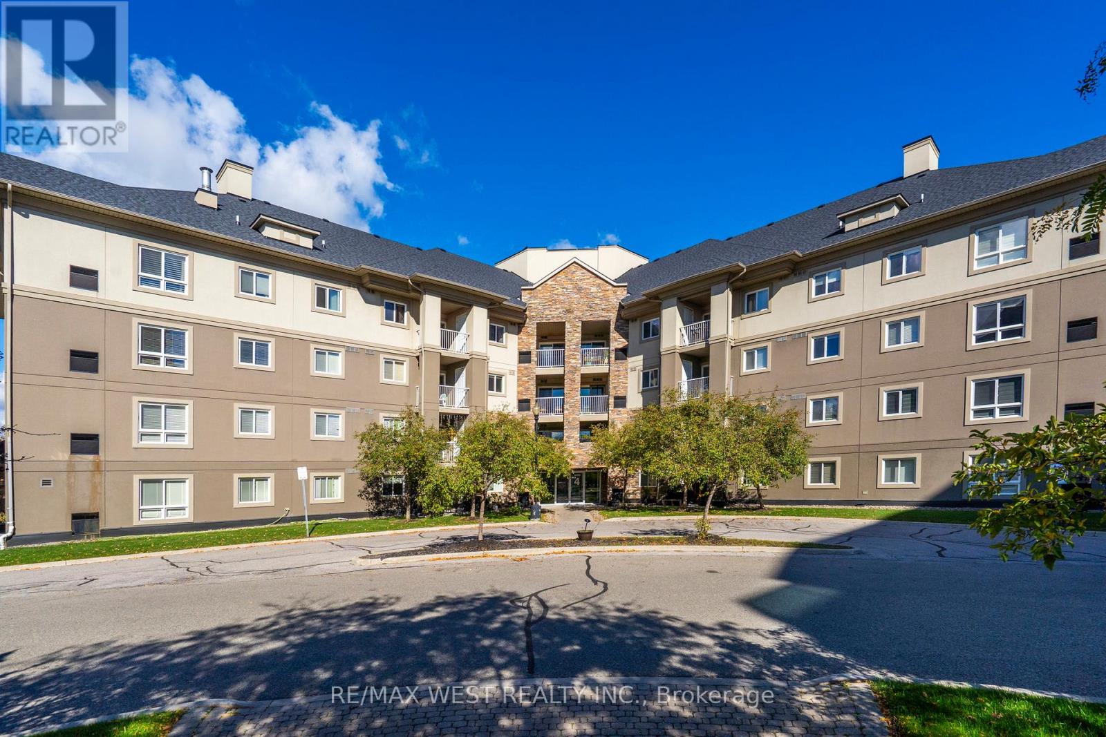 Apartment at 208 - 4 DAYSPRING CIRCLE, Brampton (Goreway Drive Corridor)